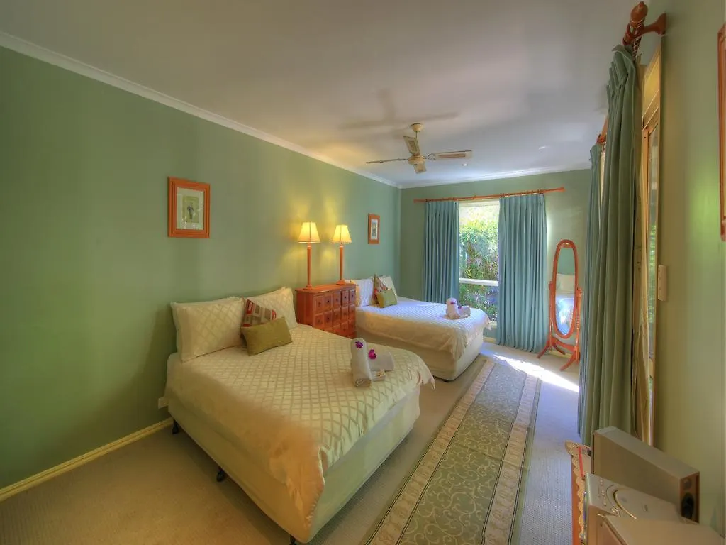 Laurels Vila Sunshine Coast